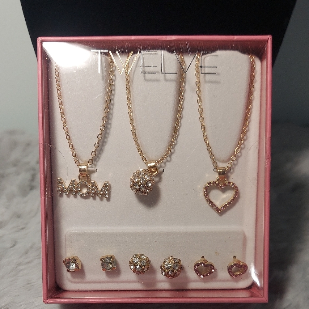 Gold Necklace and Earring Set
